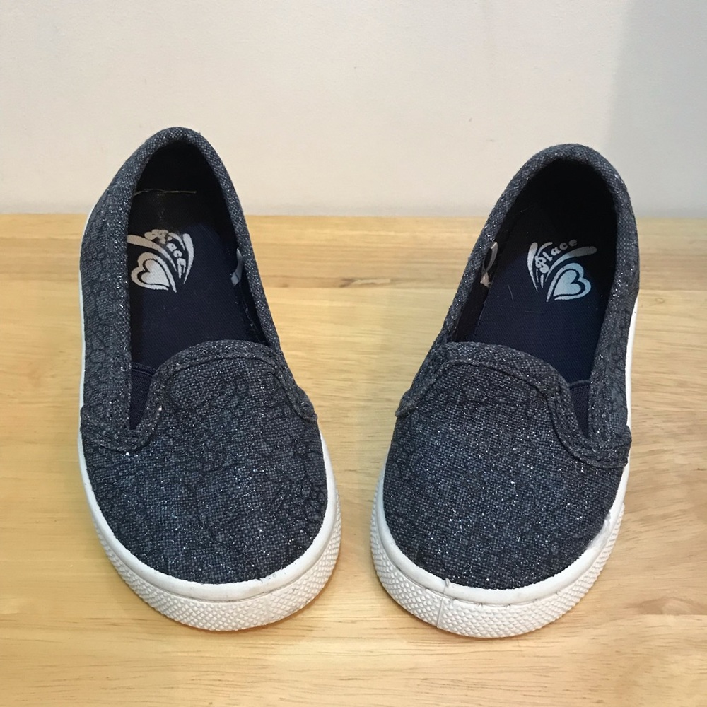 Kids shoes